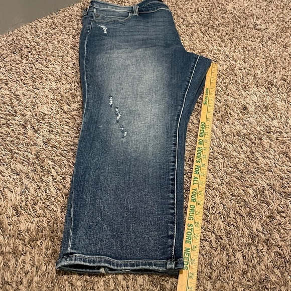 Liverpool Kennedy Crop straight leg NWT distressed soft denim jeans stitch fix - Picture 15 of 16